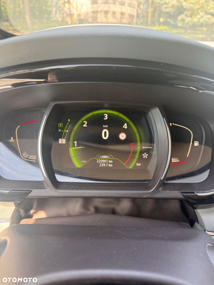 Renault Espace 1.6 dCi Energy Initiale Paris EDC - 4