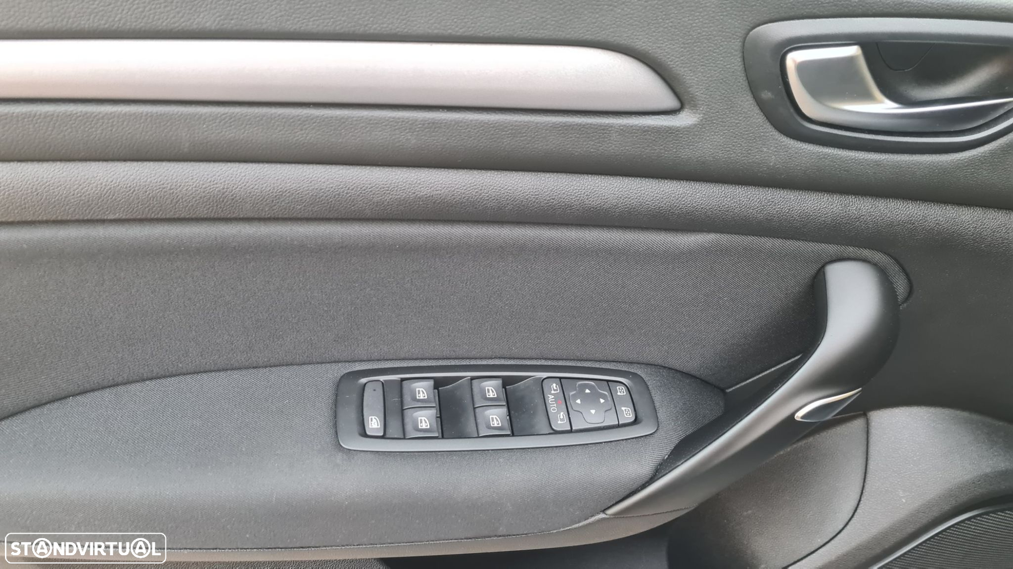 Renault Mégane 1.5 Blue dCi Intens EDC - 8