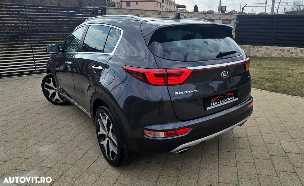 Kia Sportage 2,0 CRDI AWD Aut. GT Line - 4