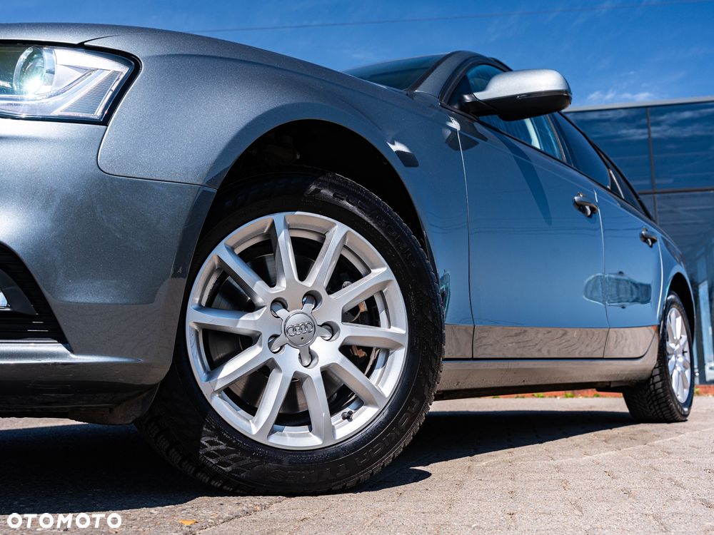 Audi A4 Avant 2.0 TDI DPF clean diesel multitronic Attraction - 6