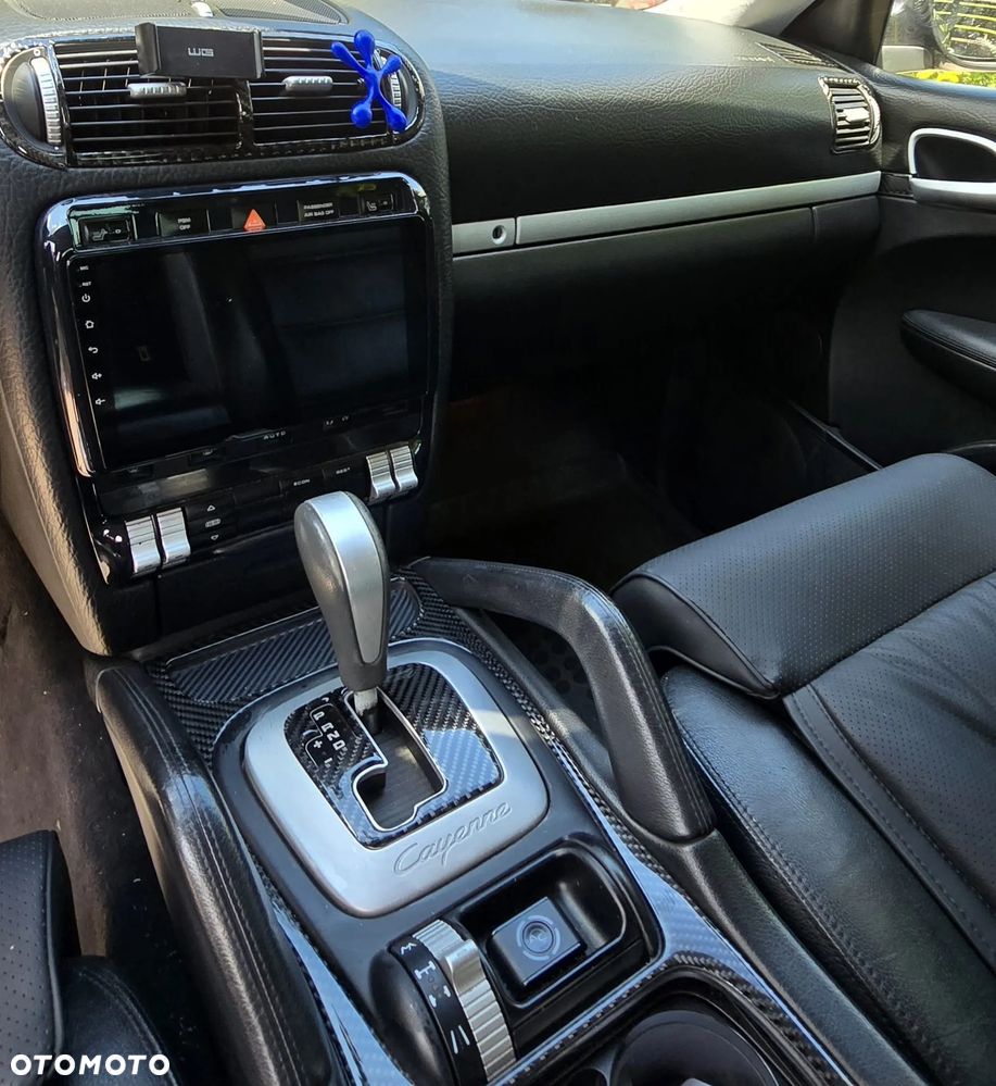 Porsche Cayenne - 16