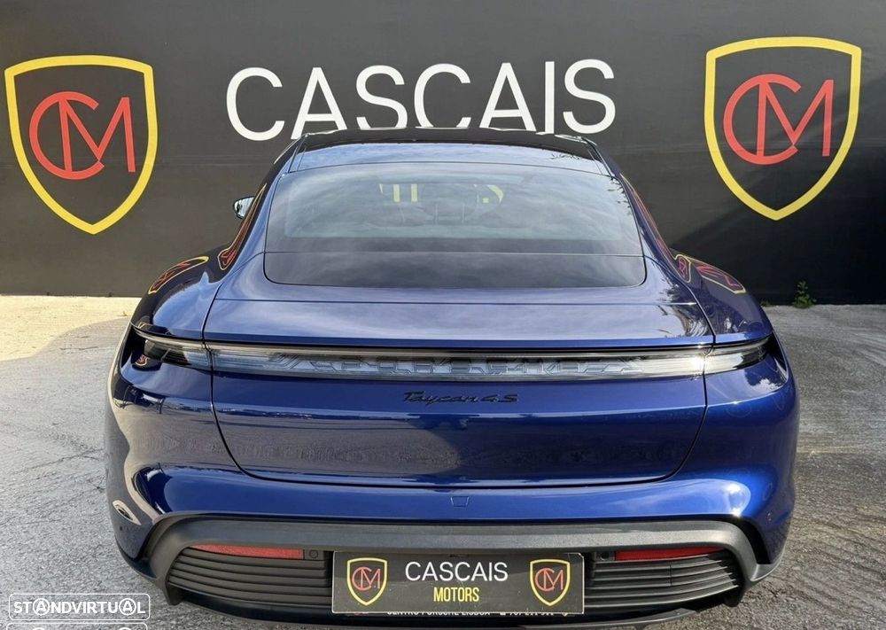 Porsche Taycan 4S - 11