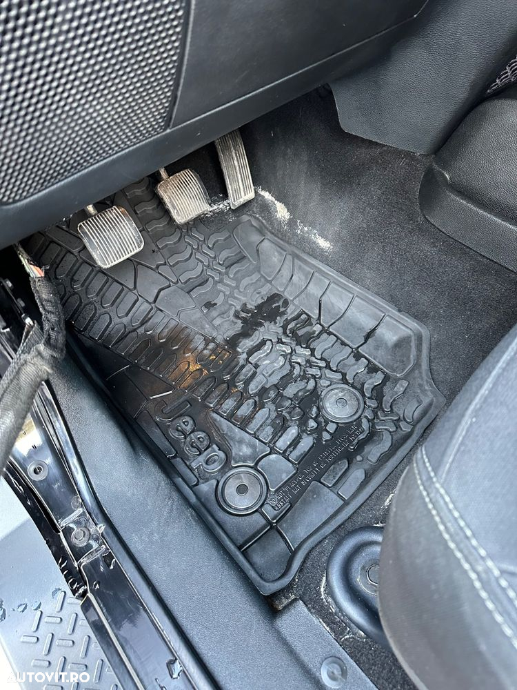 Jeep Wrangler - 26