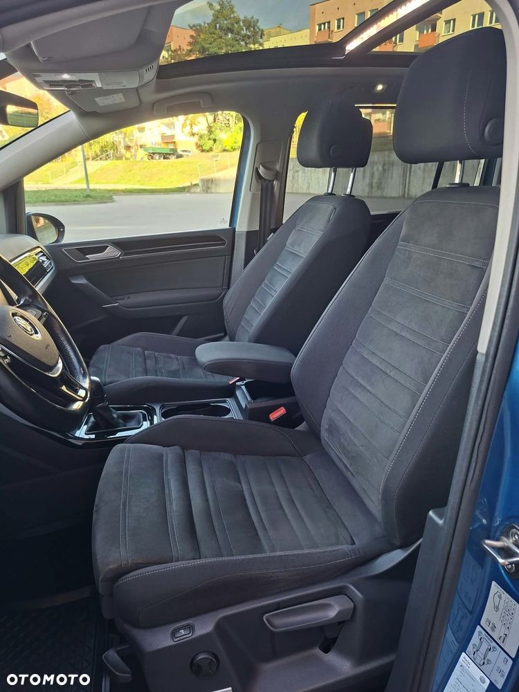 Volkswagen Touran 2.0 TDI SCR DSG Highline - 9