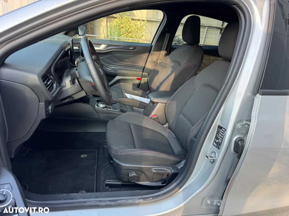 FORD Focus 2025 — imagine 10