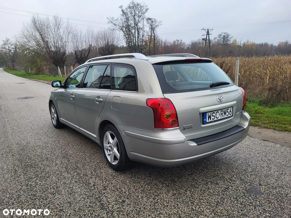 Toyota Avensis 1.8 VVT-i Sol - 4