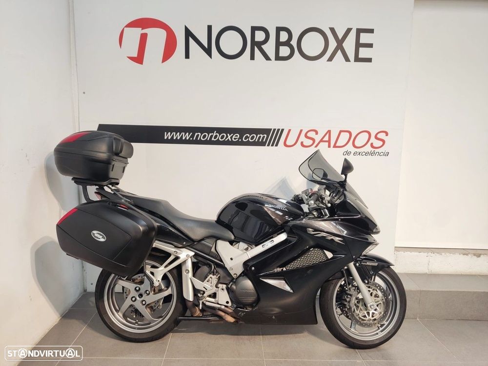 Honda VFR 800 - 1