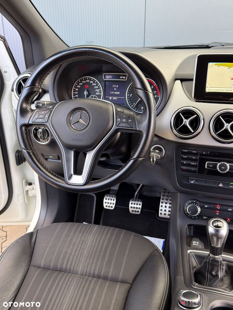 Mercedes-Benz Klasa B 200 CDI (BlueEFFICIENCY) - 32