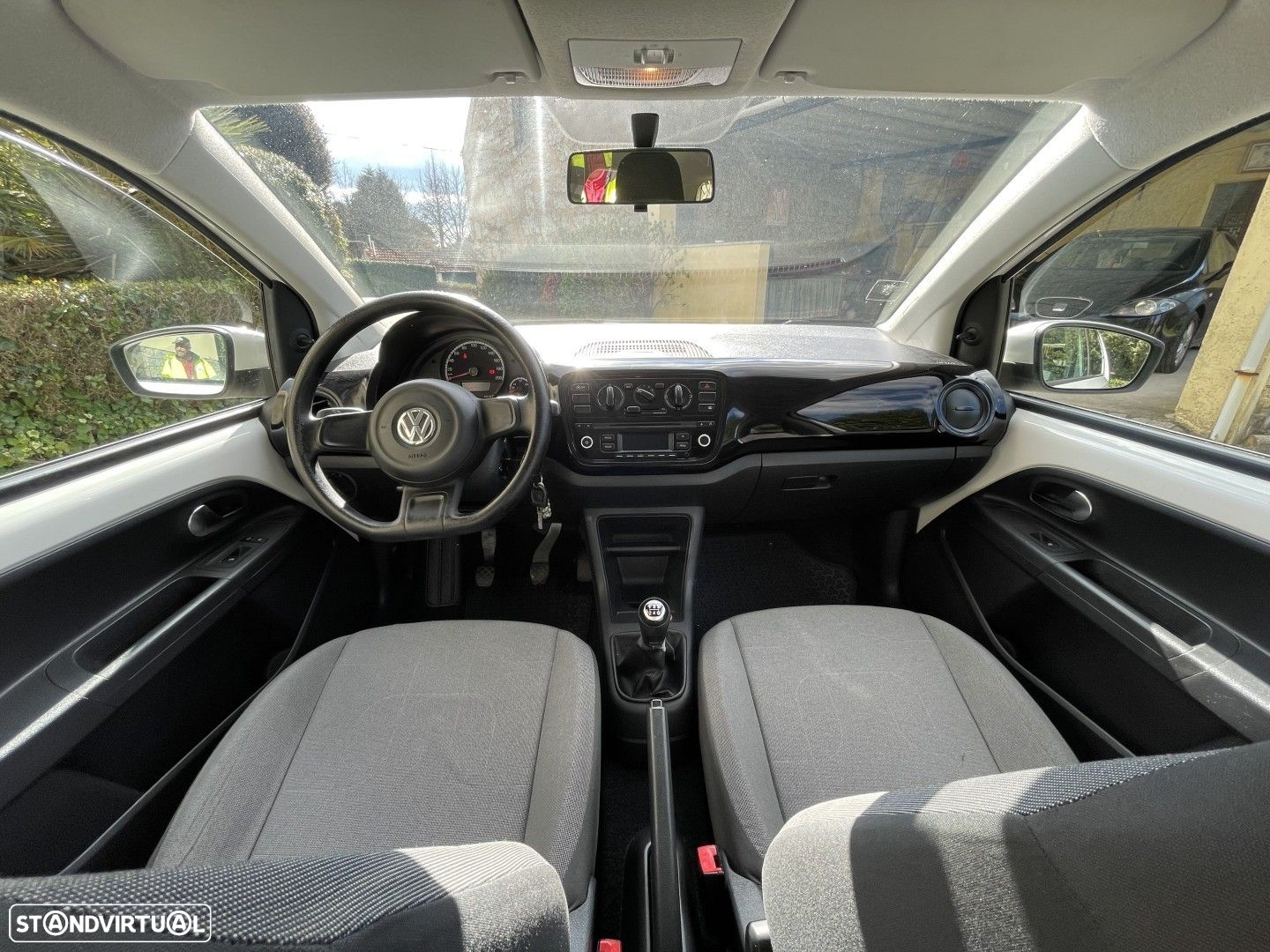 VW Up! - 8