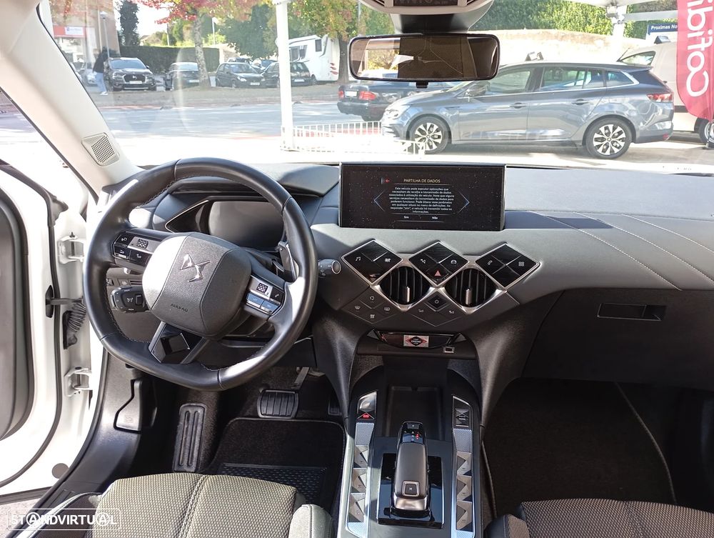 DS DS3 Crossback PureTech 130 Aut. PERFORMANCE LINE + - 5