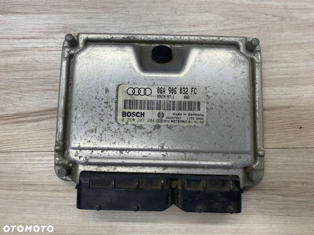 KOMPUTER STEROWNIK SILNIKA ECU VAG 1.8T 06A906032FC