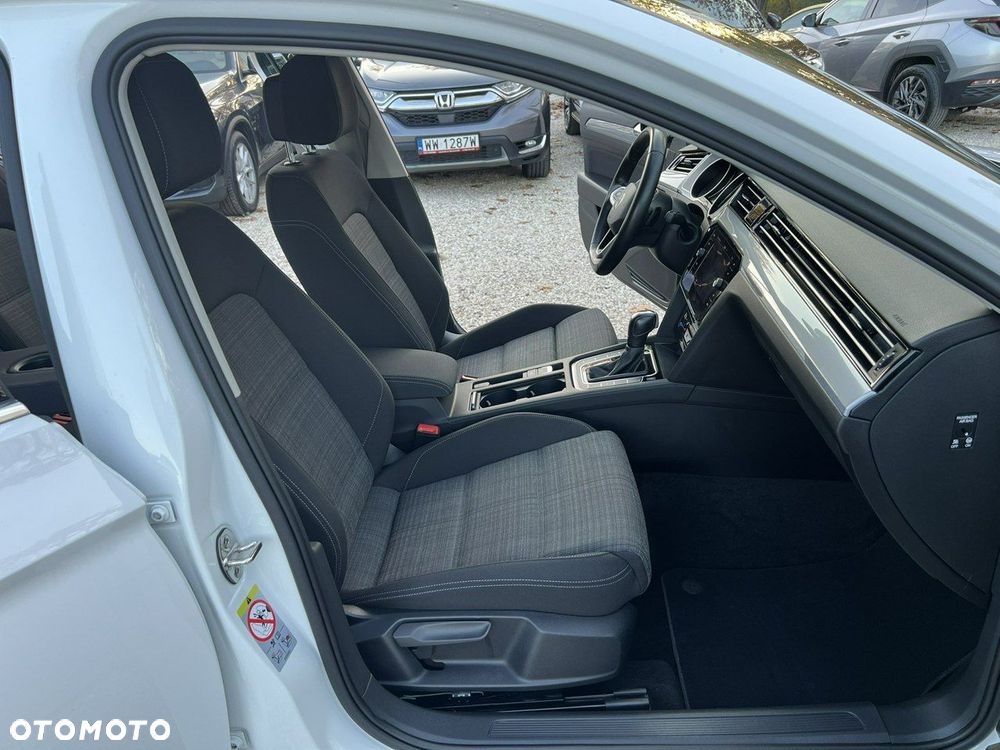Volkswagen Passat 2.0 TDI EVO Business DSG - 17