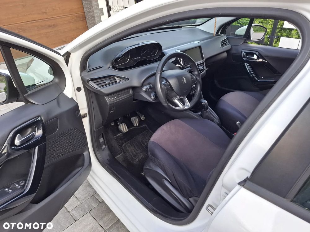 Peugeot 208 1.2 PureTech Active - 8