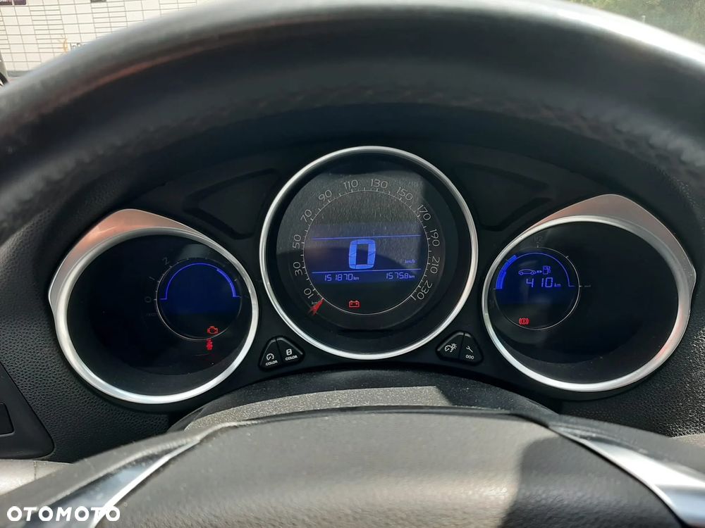 Citroën DS4 e-HDi 110 SoChic - 28