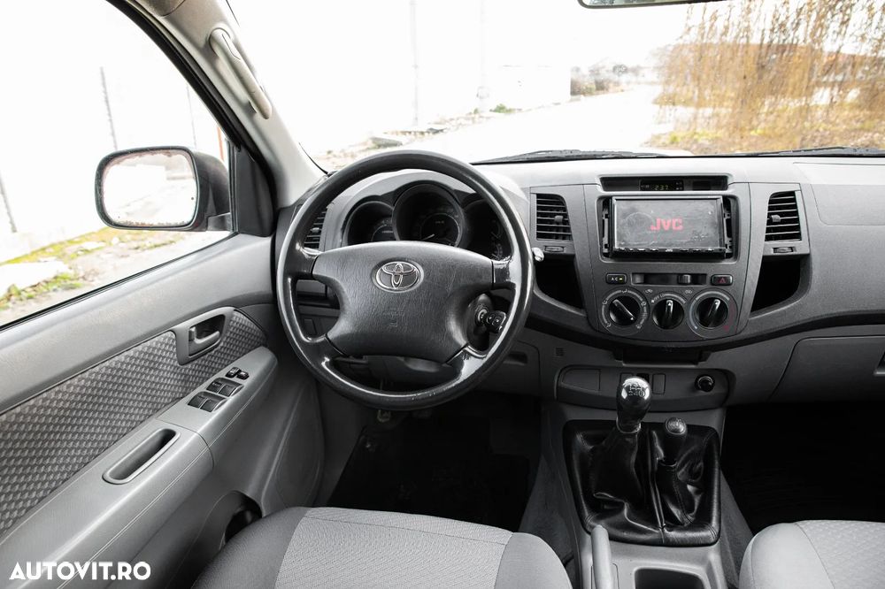 Toyota Hilux 4x4 Double Cab - 15