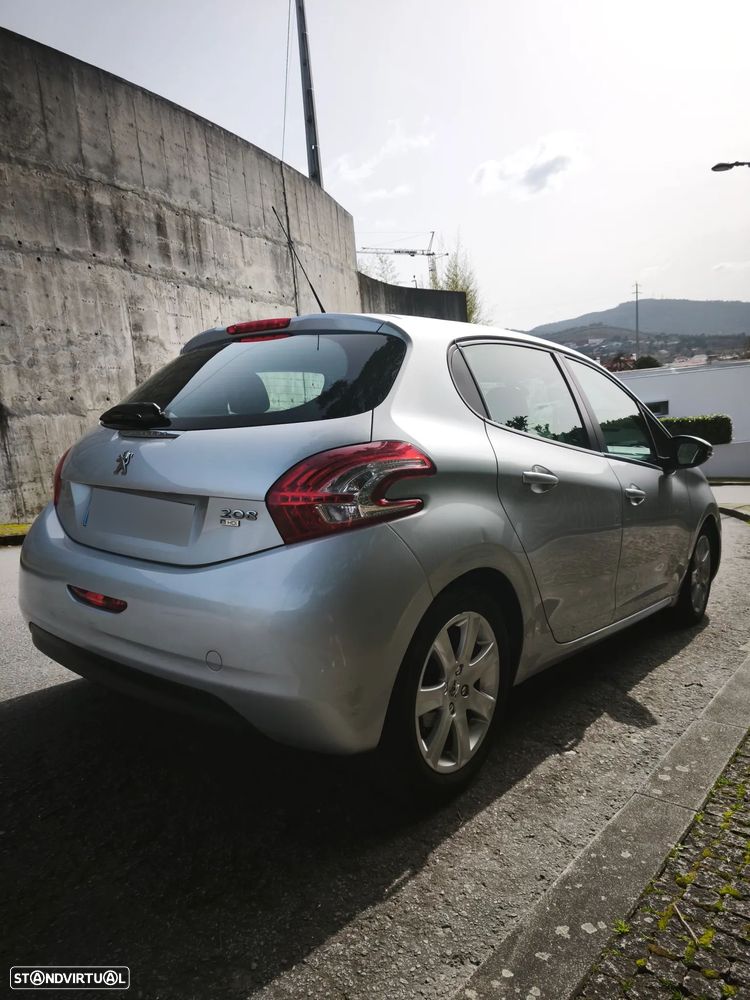 Peugeot 208 1.6 e-HDi Allure - 3
