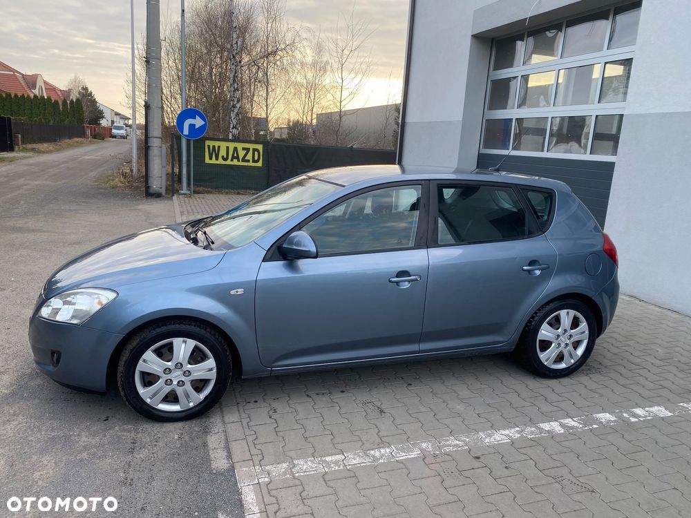 Kia Ceed 1.6 CRDi LX - 2
