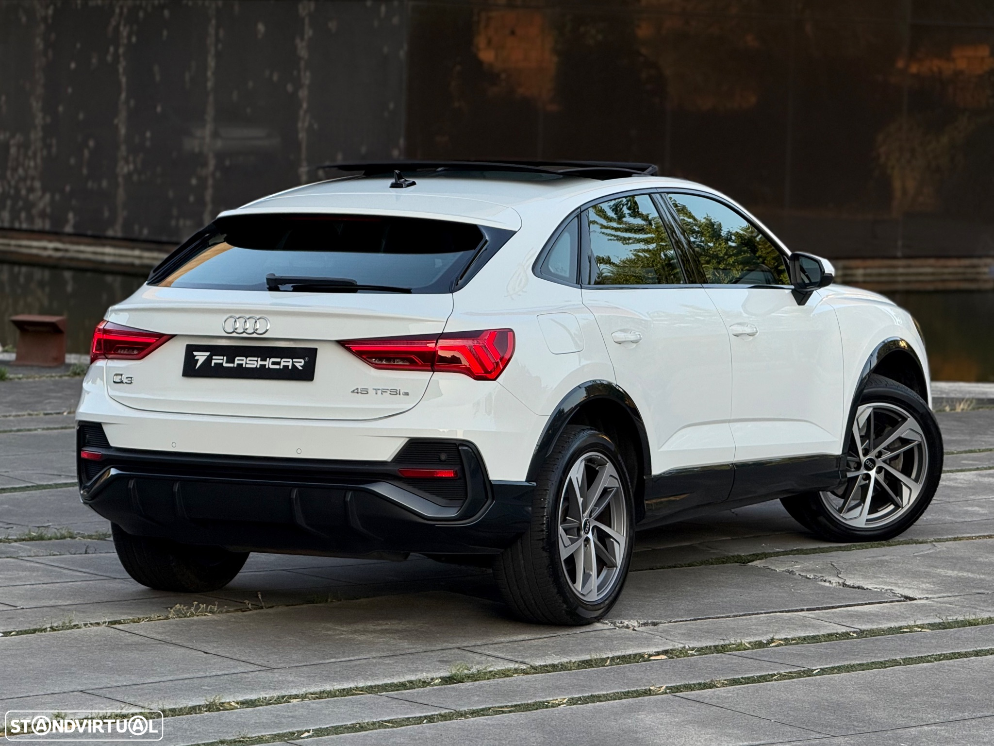 Audi Q3 Sportback 45 TFSIe S line S tronic - 10