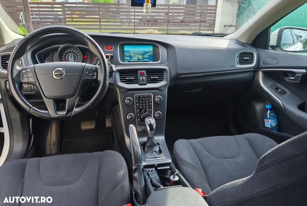 Volvo V40 D2 Geartronic Momentum - 6