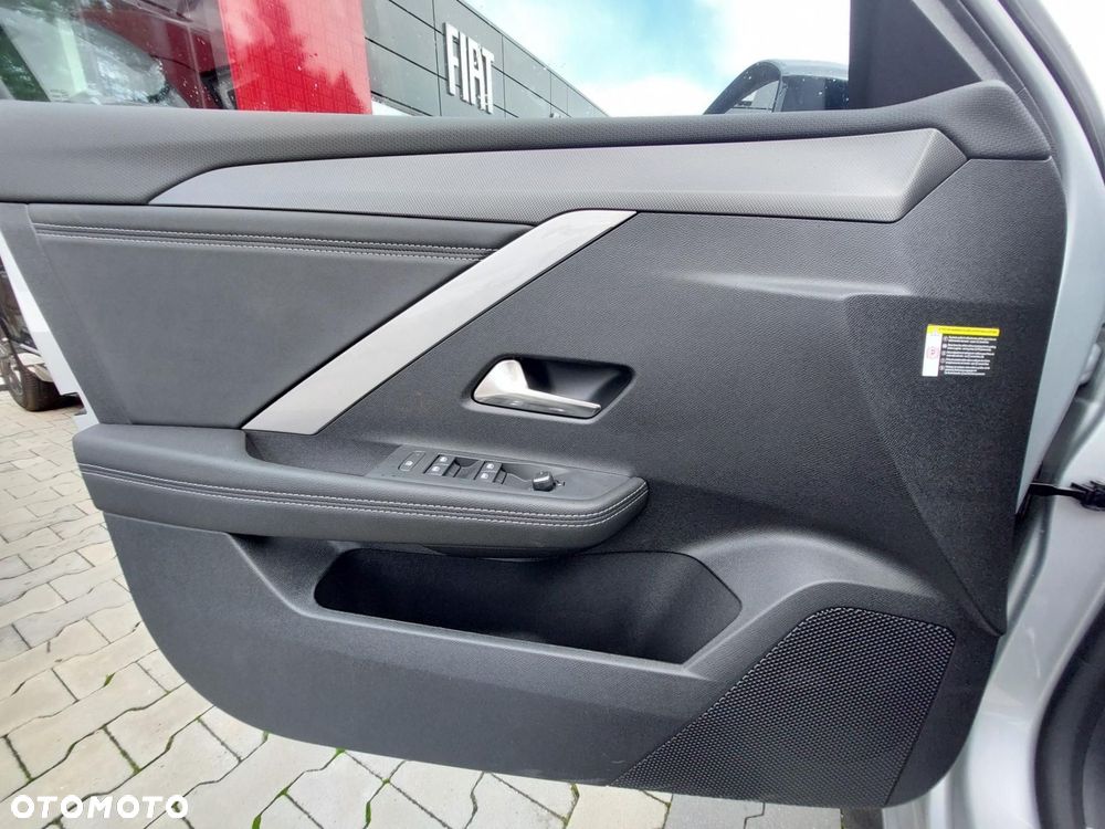 Opel Astra 1.2 T GS S&S - 13