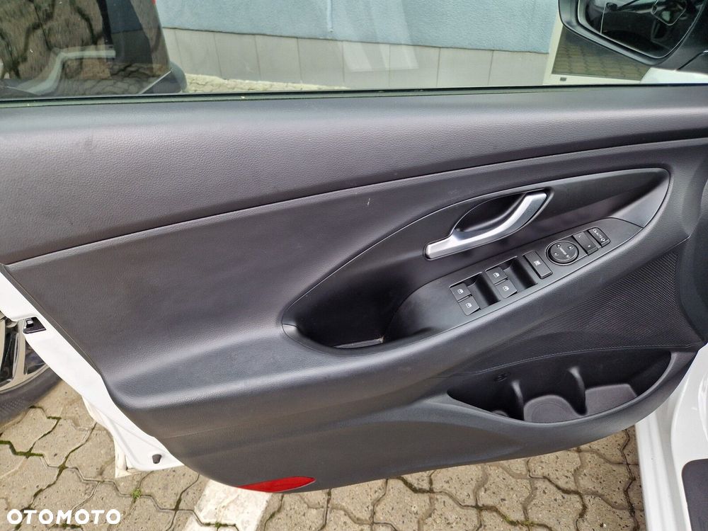Hyundai i30 1.0 T-GDI Smart - 27