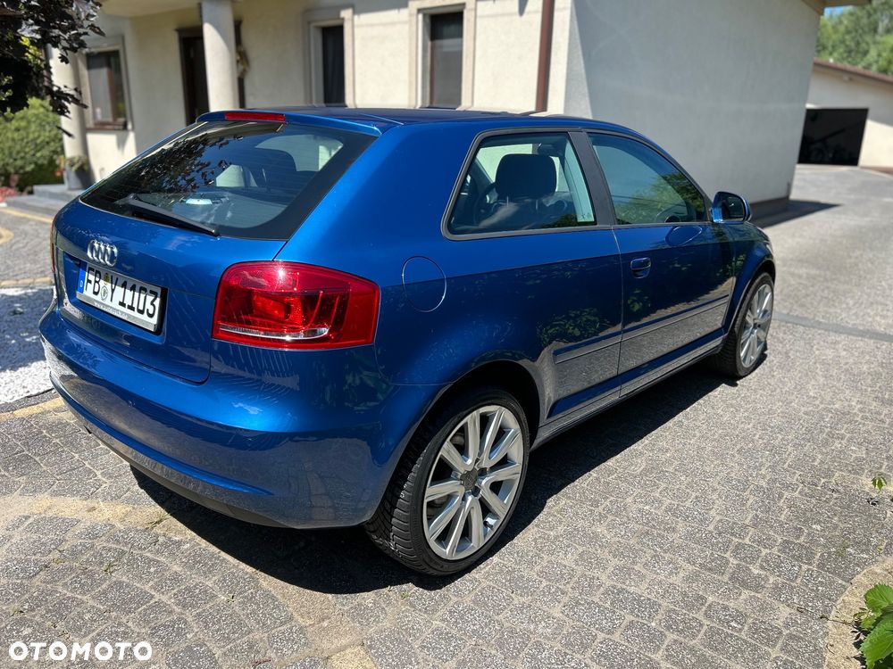 Audi A3 3-drzwiowe 1.6 Attraction - 5