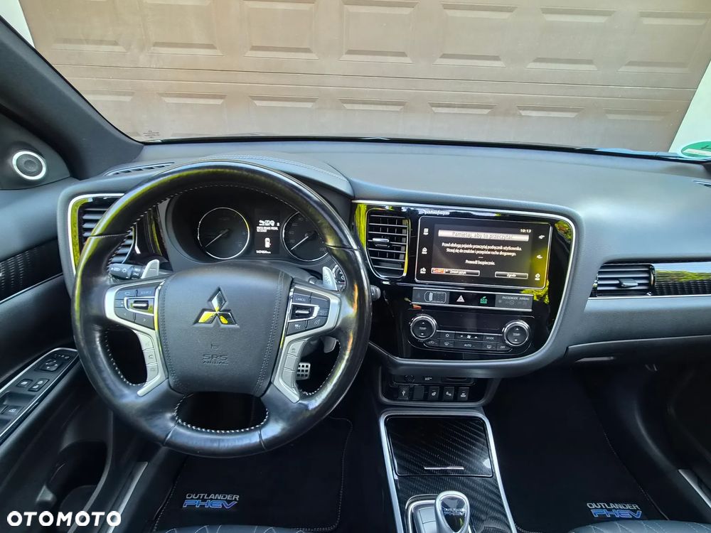 Mitsubishi Outlander - 27