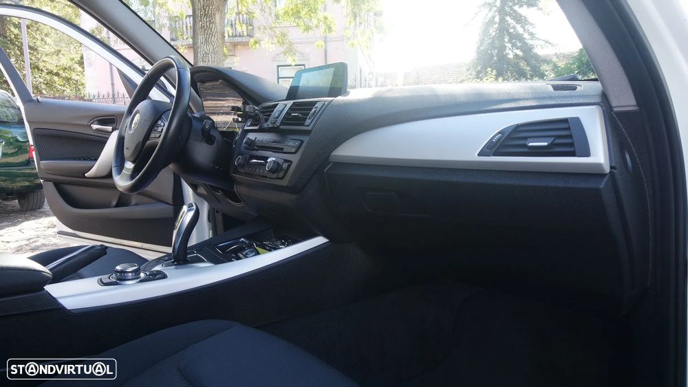 BMW 116 i Aut. Sport Line - 23