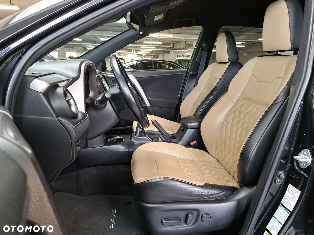 Toyota RAV4 2.0 Prestige 4x4 - 12