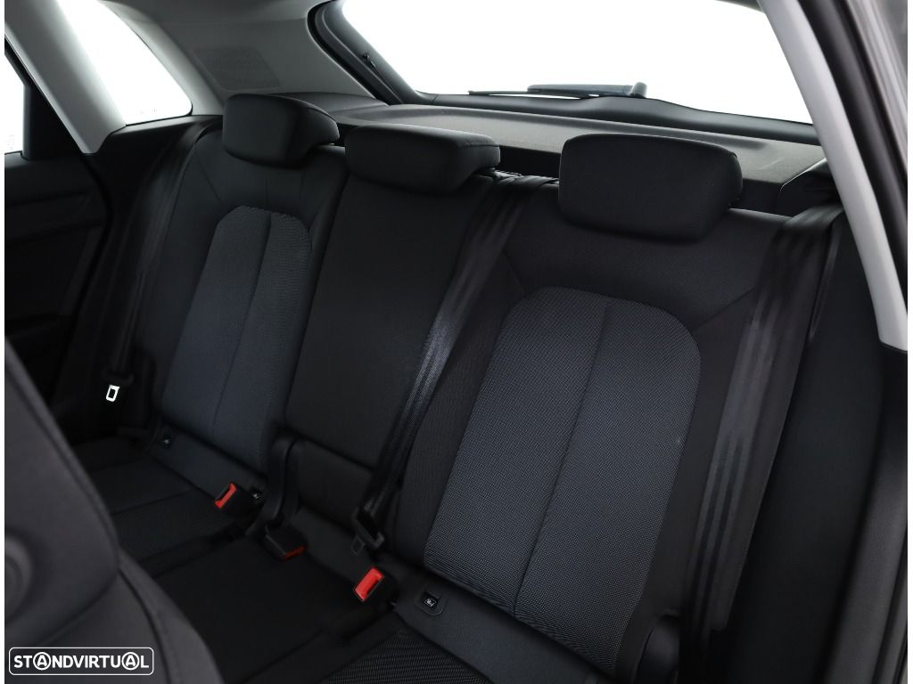 Audi Q3 45 TFSIe S tronic - 25