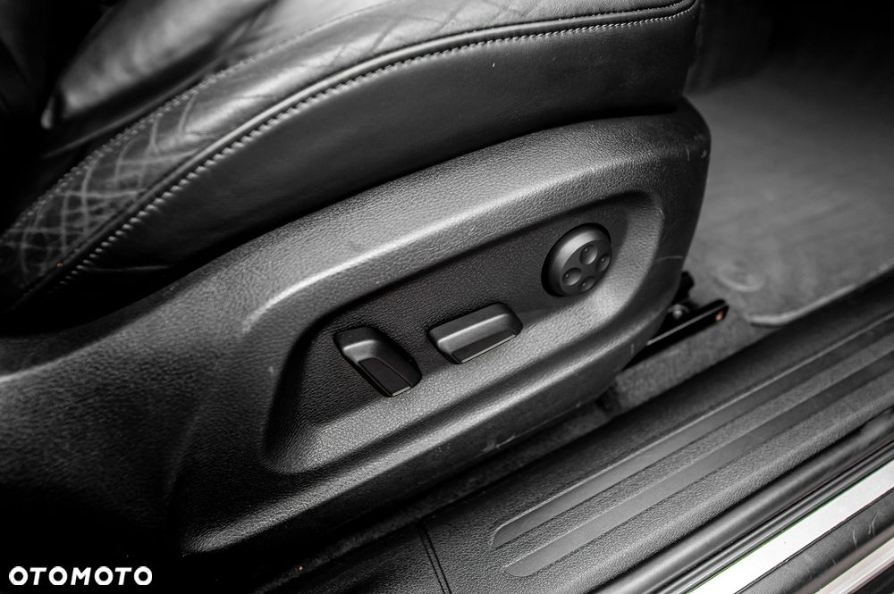 Audi Q5 3.2 FSI Quattro S tronic - 29