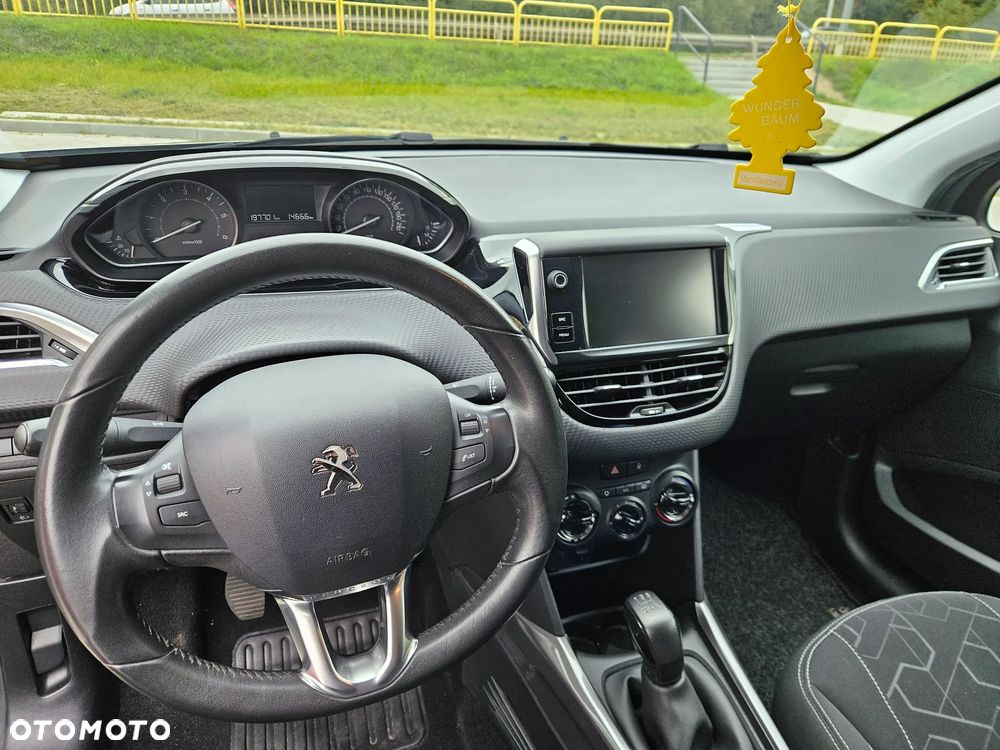 Peugeot 2008 BlueHDi 100 STOP & START Allure - 15