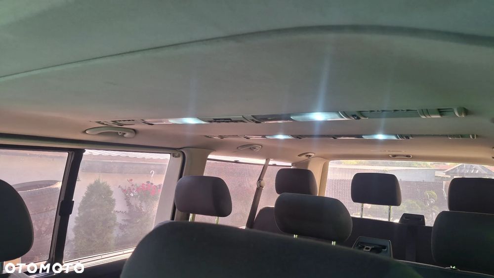 Volkswagen Caravelle L1 Comfortline - 11
