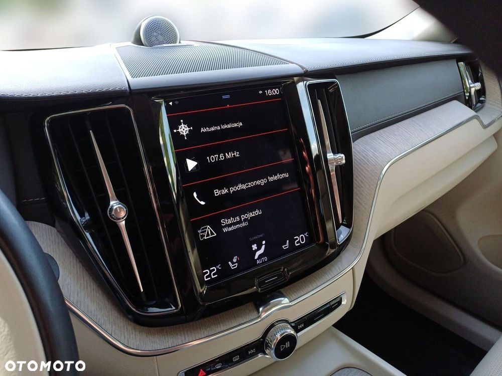 Volvo XC 60 B5 D AWD Inscription - 21