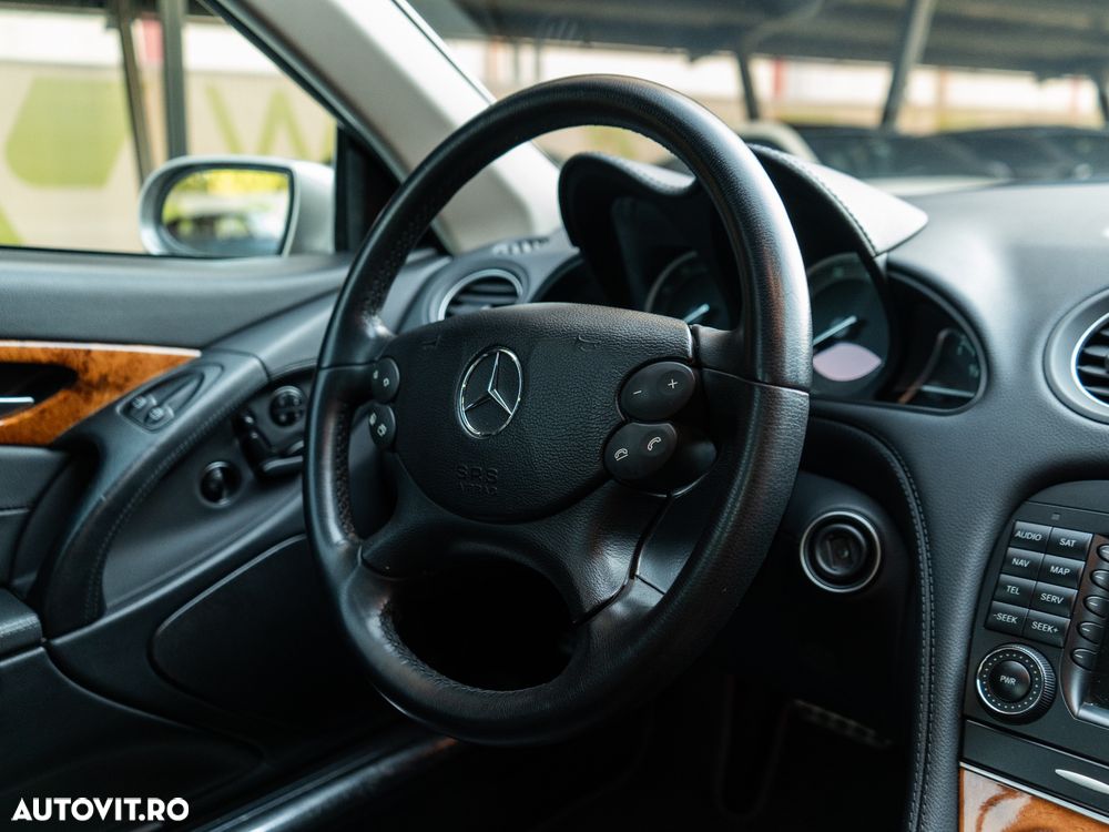Mercedes-Benz SL - 21