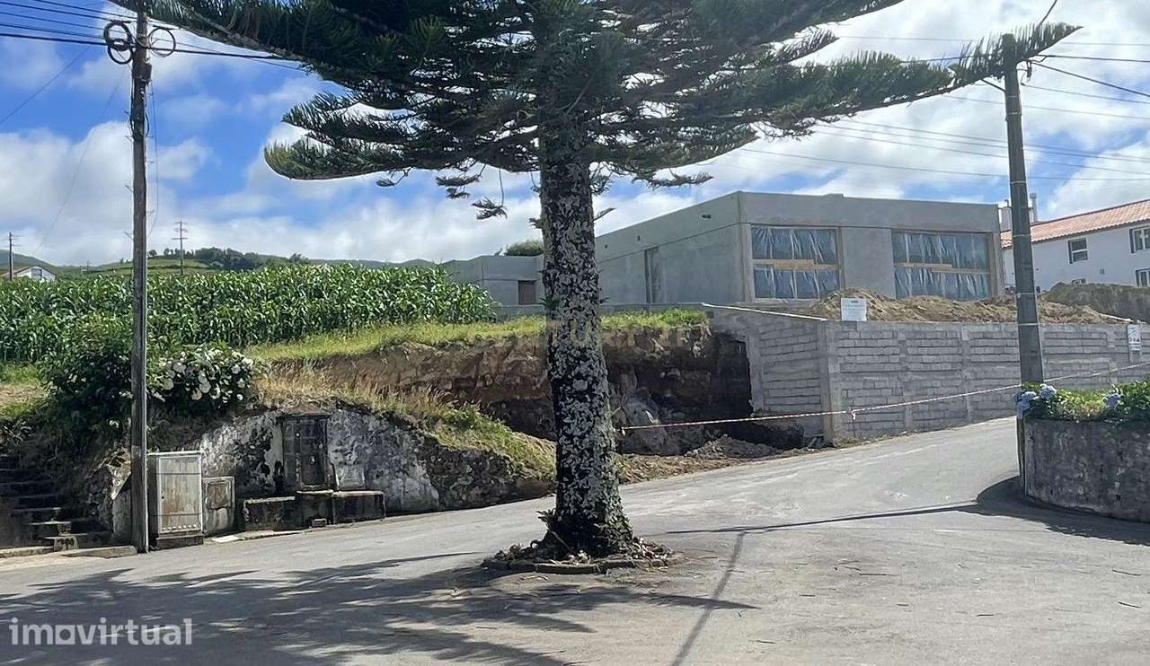 Terreno com viabilidade de construção– Algarvia, Nordeste (Açores) - Grande imagem: 3/13