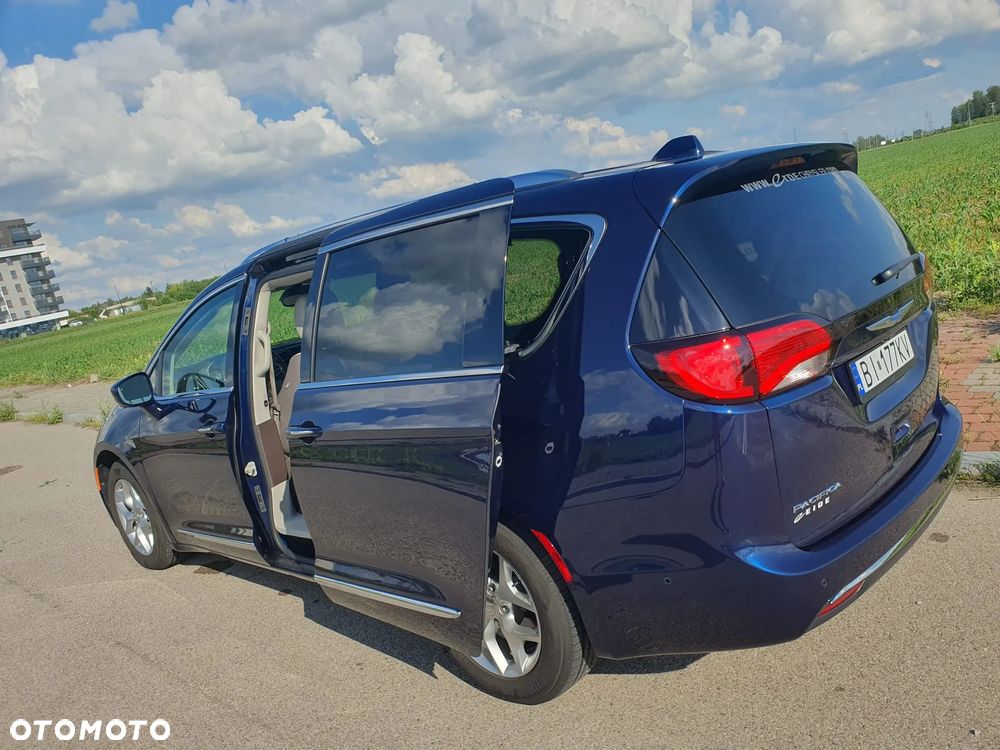 Chrysler Pacifica - 13