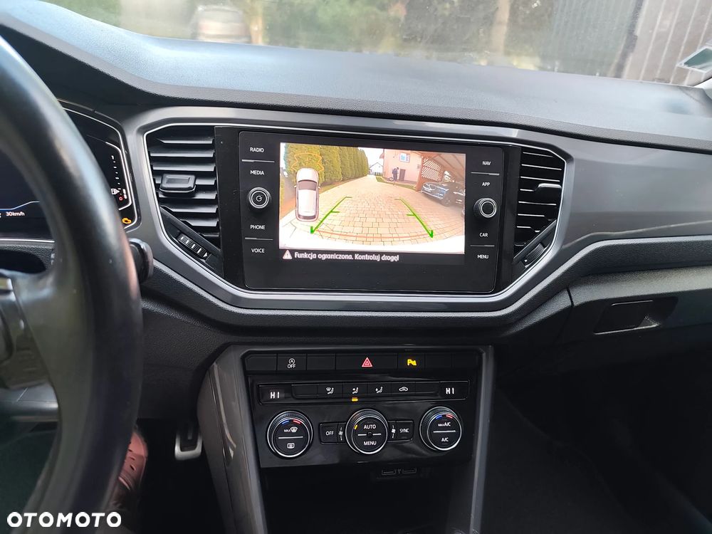 Volkswagen T-Roc - 26