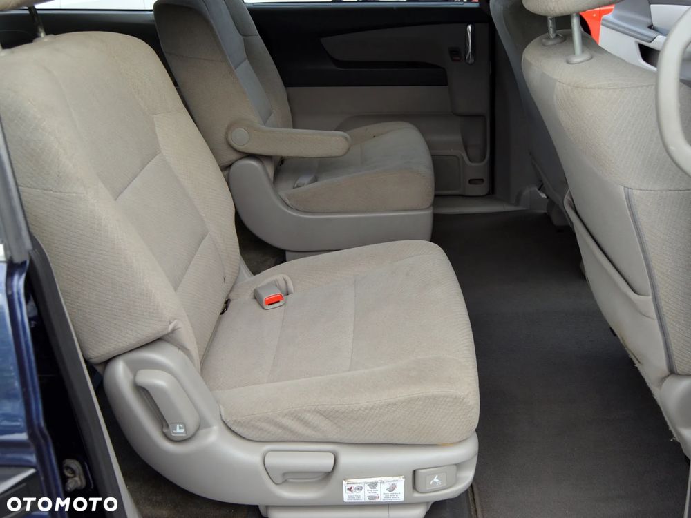 Honda Odyssey 3.5 LX - 9