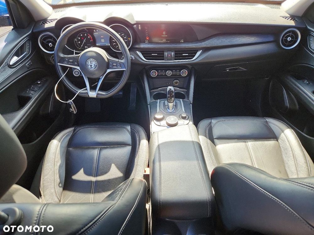 Alfa Romeo Stelvio - 9