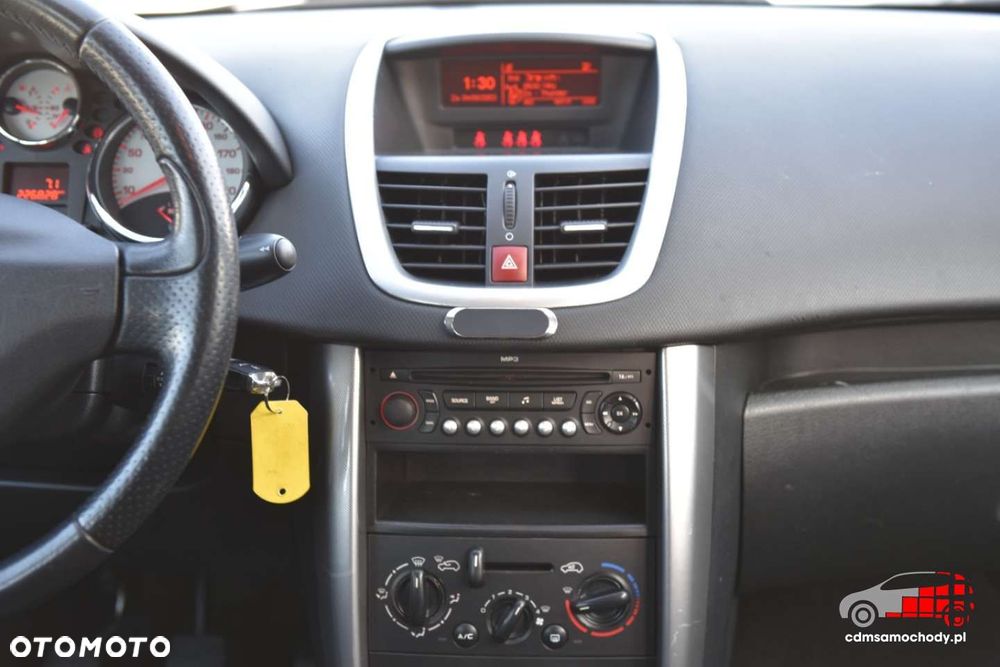 Peugeot 207 - 23