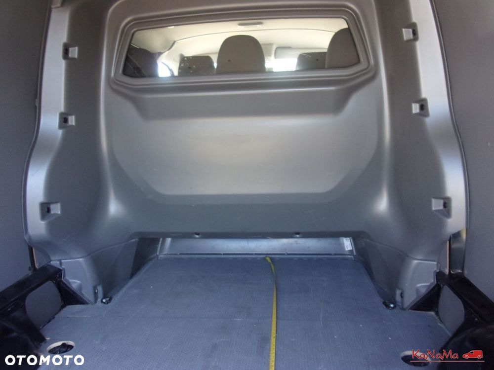 Volkswagen Transporter - 25