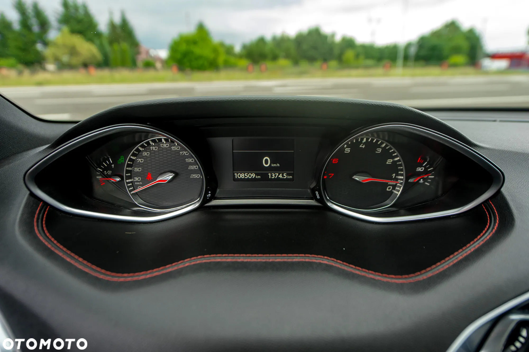 Peugeot 308 SW 1.6 e-THP GT S&S - 27