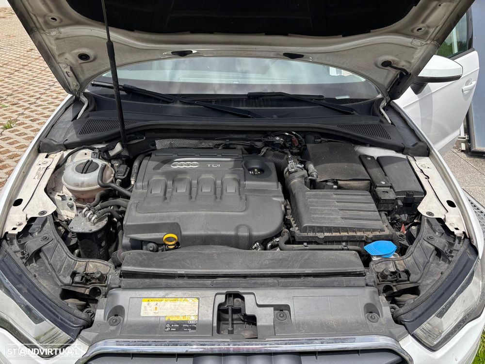 Audi A3 Sportback 1.6 TDI Attraction Ultra - 16