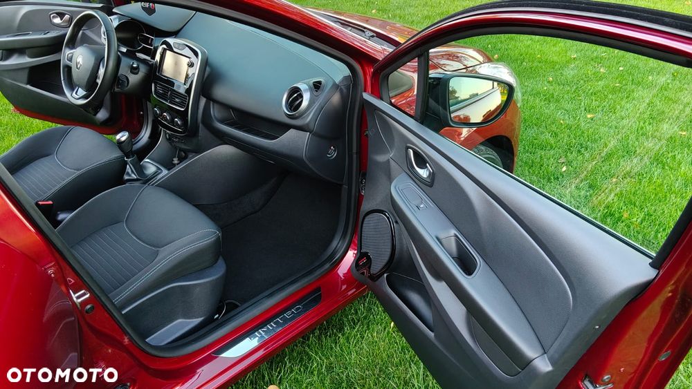 Renault Clio 1.2 16V 75 LIMITED - 27