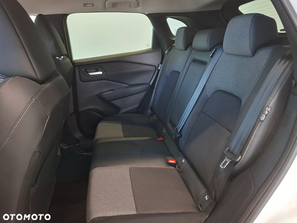 Nissan Qashqai 1.3 DIG-T MHEV N-Connecta Xtronic - 12
