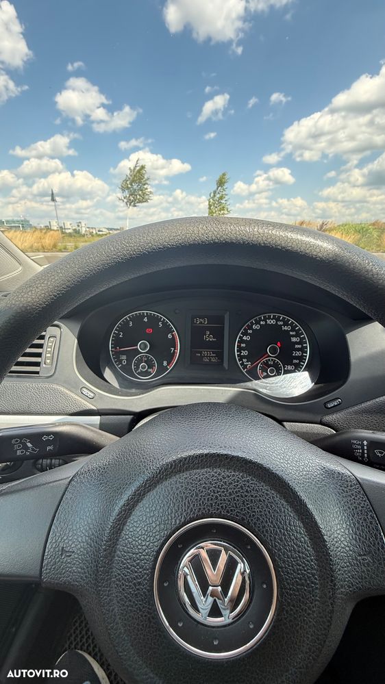 Volkswagen Jetta - 10