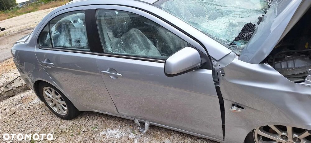 Mitsubishi lancer X sedan lampa tył prawa - 5