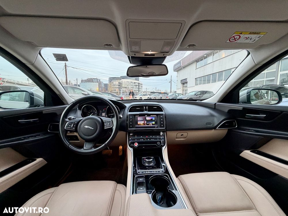 Jaguar XE E-Performance Aut. Prestige - 12