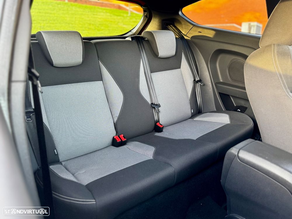 Ford Fiesta 1.6 EcoBoost ST - 22